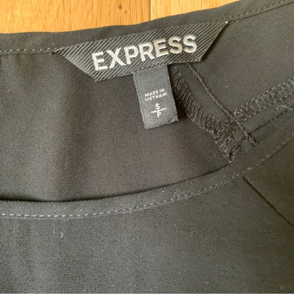 Express flutter sleeve top - Picture 4 of 4